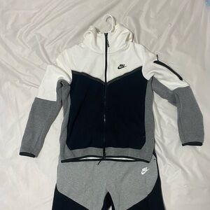 Nike tech fleece tracksuit